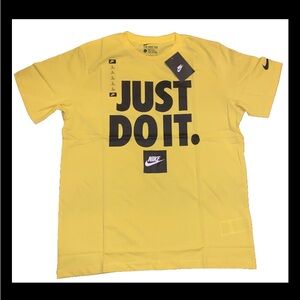 NWT Men’s The Nike Tee Athletic Cut Cotton Blend T-shirt Large - Just Do It